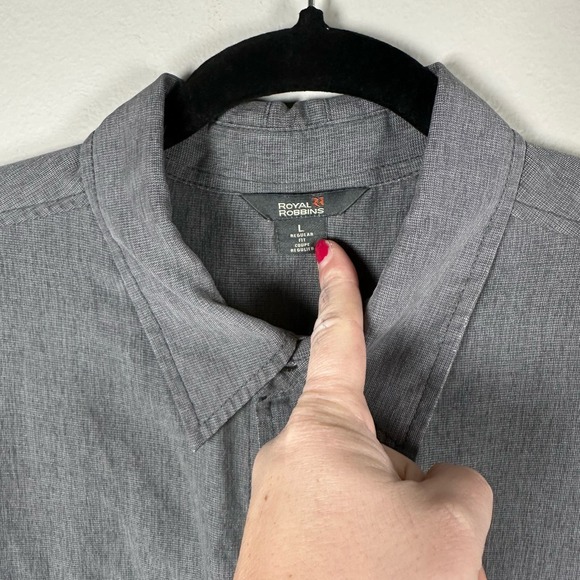 Royal Robbins Large Gray Short Sleeve Snap Button Up Shirt - Picture 3 of 5